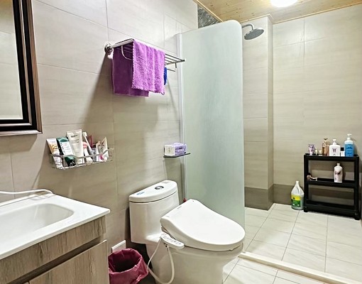 東港大坪數｜黃金地段｜大雅房出租 - Image 2