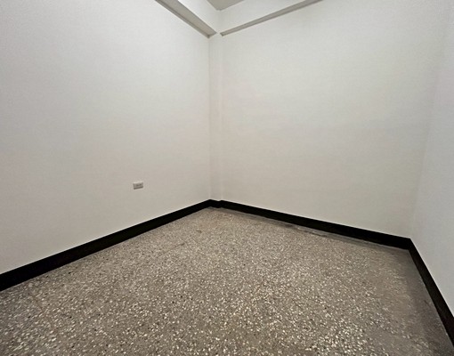 愛買水湳中清路透天 - Image 2