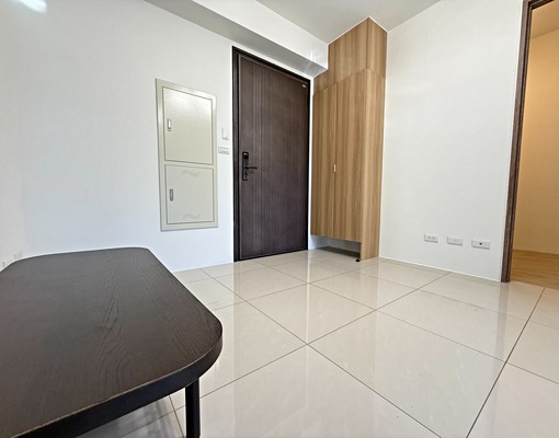 東區│站前秀泰│可多租補│稀有採光2房2衛│平車│戶數少 - Image 11