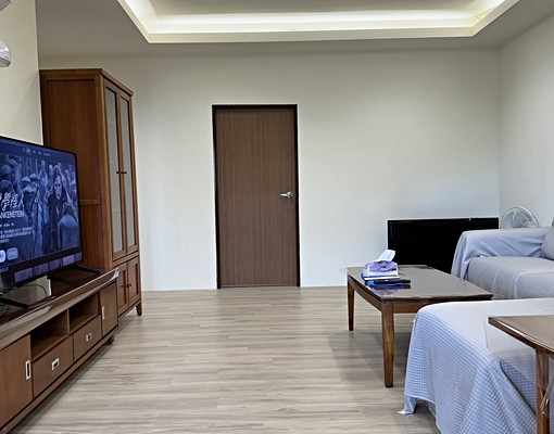 採光房新裝潢/3房2廳1衛/一級家電/原木傢俱/三民國中捷運 - Image 4