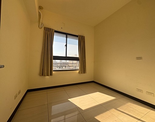 【中信王牌團隊】🍎莊敬學區~可租補~方正漂亮3房車~ - Image 3