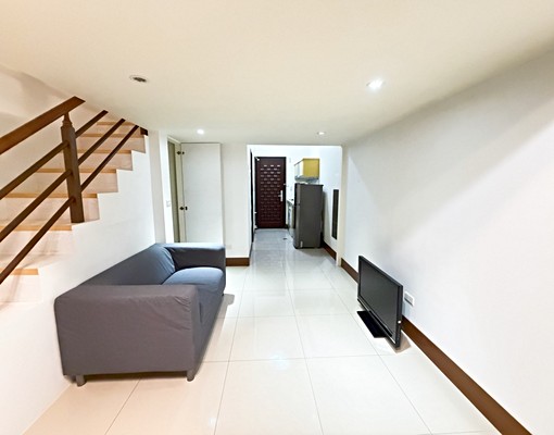 新巨蛋~新埔站到站就到家 - Image 2