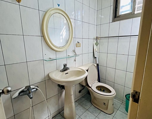 走路3分鐘輔大捷運/輔仁大學、機能佳、交通便利、獨洗 - Image 4