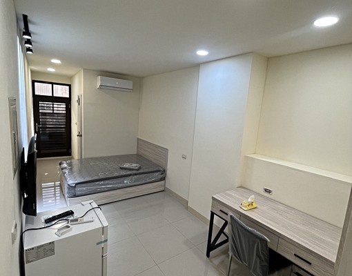 全新家具裝潢有車位可另租獨洗獨曬近竹科園區金山街 - Image 1