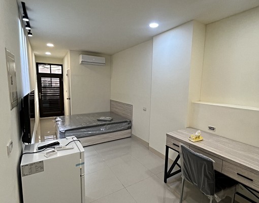 全新家具裝潢有車位可另租獨洗獨曬近竹科園區金山街 - Image 2