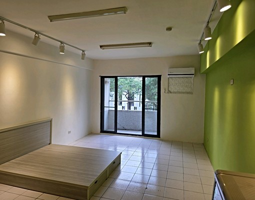 復興路忠明南路口和平國小對面電梯大樓冷氣大套房 - Image 3