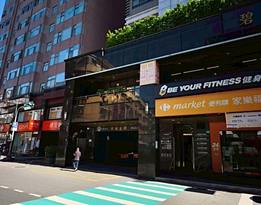 ★中港麥當勞高樓全新3房車★ - Image 2