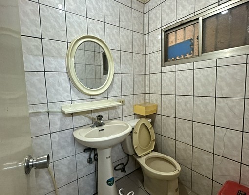 店面&住家&辦公室皆可*近關新路商圈*大坪數 - Image 11