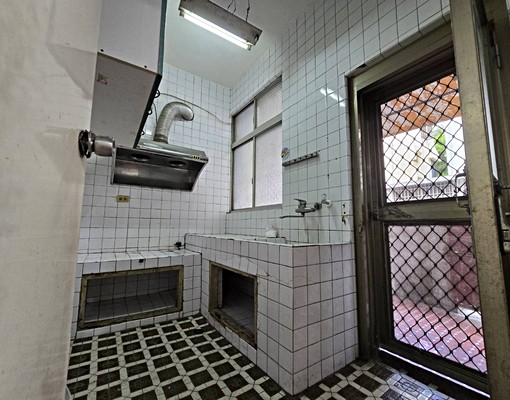 京元電子旁大地坪透天厝,頂埔國小,近力積電 - Image 11