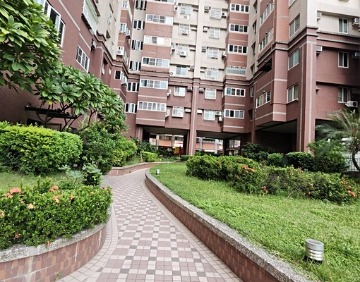 鼎中/明誠商圈景觀大四房2(可租補入戶籍) - Image 1