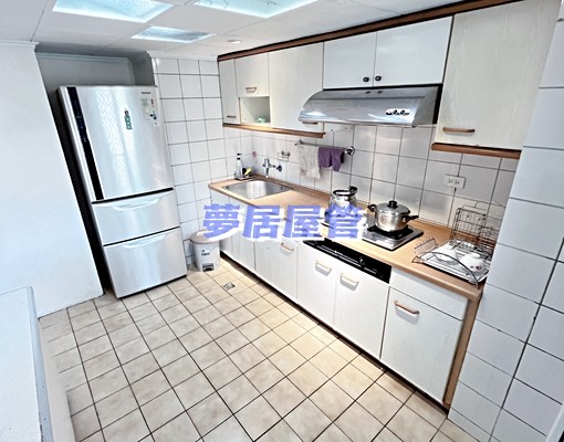 北區超大三房兩廳✨大採光✨含汽機車位✨生活機能便利✨ - Image 2