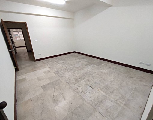 ｜文華國小｜前路後巷｜全棟翻新｜店住透天 - Image 11