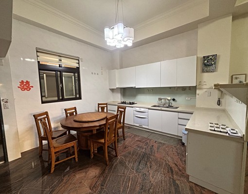 鄰15米路│整棟出租│店住合一│前院停車 - Image 4