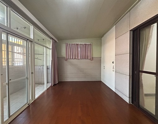 鄰15米路│整棟出租│店住合一│前院停車 - Image 8