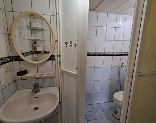 寬敞明亮、適住家、辦公、5大房平車.公園捷運、市府百貨生活圈 - Image 12