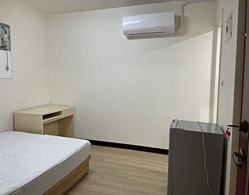 龍華科大旁靜巷一樓套房出租 - Image 1