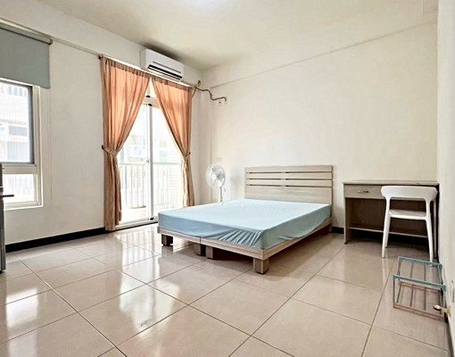 (近燦坤、市議會)近全新陽台套房交通佳 - Image 6