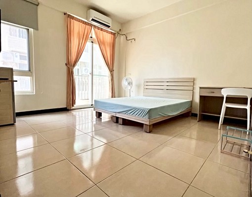 (近燦坤、市議會)近全新陽台套房交通佳 - Image 7