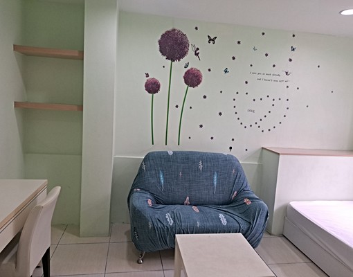 獨立洗衣機、典雅大套房、有小陽台，通風佳 - Image 2