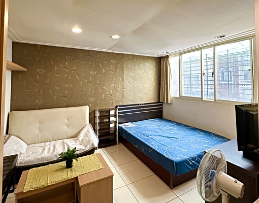 捷運三民高中/獨洗/傢俱全/明亮大套房 - Image 1