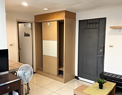 捷運三民高中/獨洗/傢俱全/明亮大套房 - Image 5