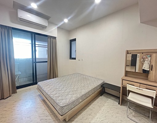 近高鐵新光三越彩虹市集重愛商圈兩房大主臥 - Image 2