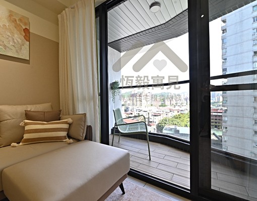 裕隆城全新高質感兩房・捷運3分鐘・房開窗前後陽台，可租補設籍 - Image 6