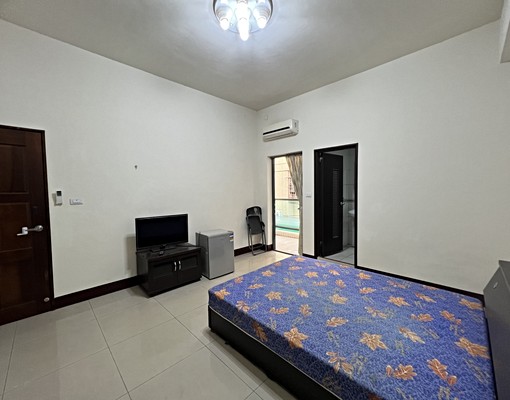 室內機車位🛵獨立陽台洗衣機☀️建國路近國道科學園區 - Image 1