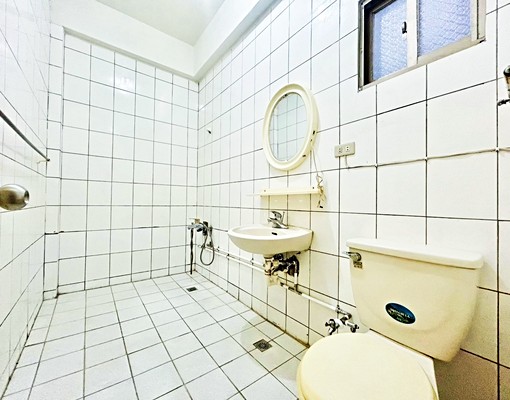 透天大降價💥兩房一廳・可租補・陽台獨洗 - Image 3