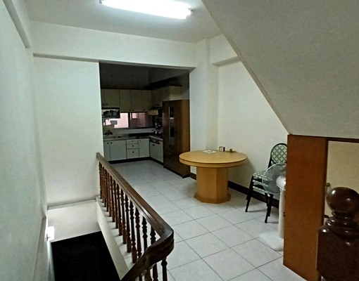 近雄女中山大學大立商圈。房東自租、可租補、電費依台電帳單計價 - Image 6