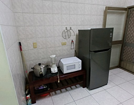 近雄女中山大學大立商圈。房東自租、可租補、電費依台電帳單計價 - Image 7