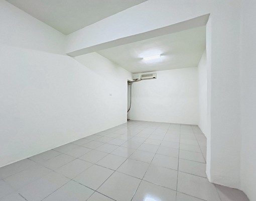 三重🚝租補戶籍✅地下室‼️可工作室💼空間大格局方正 - Image 14