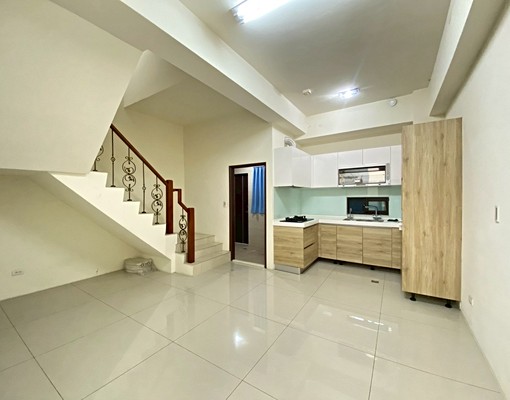 員林五房雙坪車別墅✅可寵✅租補✨屋況極好大空間✨員林大道76 - Image 4