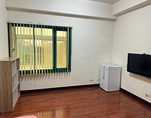 火車站旁．3樓2房．有陽台．獨洗 - Image 2