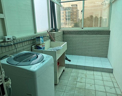 火車站旁．3樓2房．有陽台．獨洗 - Image 11