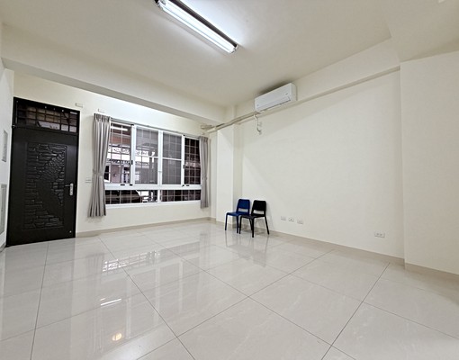 橋頭科學園區*捷運輕屋齡車墅透天 - Image 4