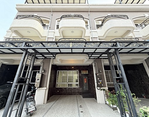 橋頭科學園區*捷運輕屋齡車墅透天 - Image 1