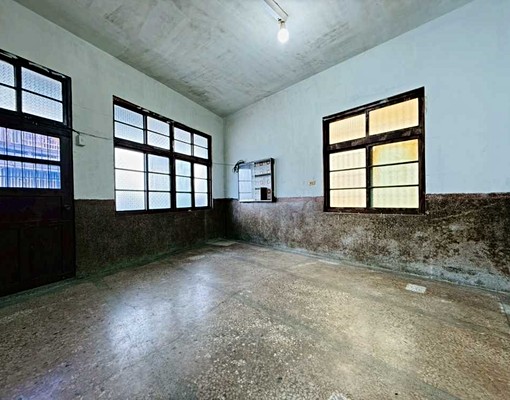 梓官鬧區🍀大地坪前後臨路透店🍀整棟出租	 - Image 7