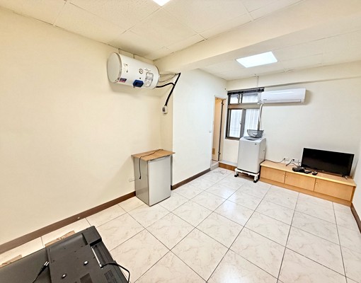 內湖四期/三民國中、新裝潢、獨立洗/獨立晾衣、生活機能強 - Image 2