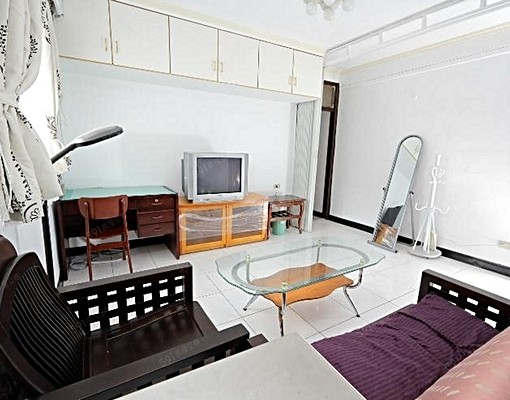 租補報稅.採光.電梯.一房一廳.台水電瓦斯.後山埤 - Image 1