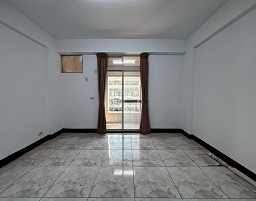 和緯路正路面☀️黃金店住-可租補.營登.報稅 - Image 11