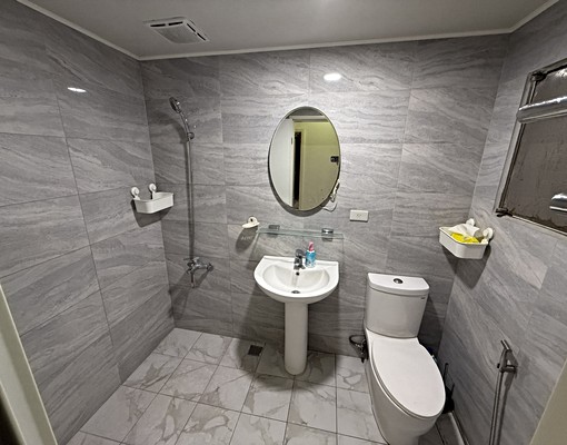 🏡國安國小正對面大三房｜全新整修｜含家電＋低管理費可租補 - Image 9