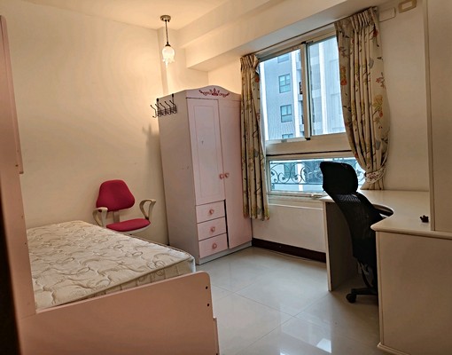 家樂福商圈,全屋3面採光好通風佳,溫馨裝潢3房2廳含平面車 - Image 5