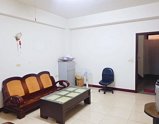 台江文化中心旁優質透天套房+客廳 - Image 4