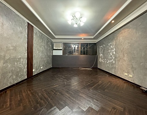 <甚麼都可>低總社區電梯溫馨４房車含管✨中信翔翔✨ - Image 1