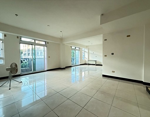 【冠軍推薦】【冠軍奇奇】出租中山區學院旁二戶打通三樓大空間 - Image 7