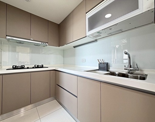 飛鷹素綿金裝高樓層三房平車美廈 - Image 4