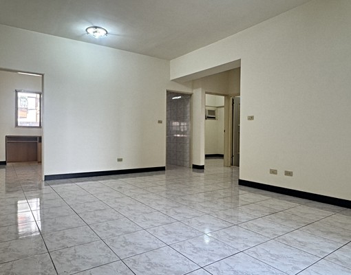 租-自由黃昏市場高樓層方正美3房+平面車位 - Image 3