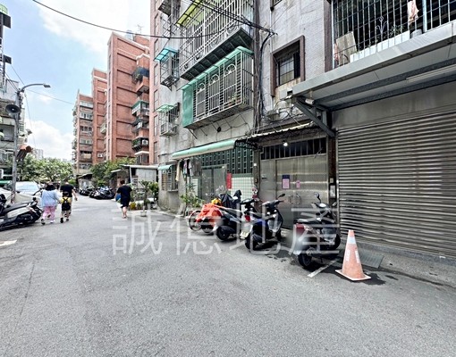 ★新莊路大面寬一樓★ - Image 5