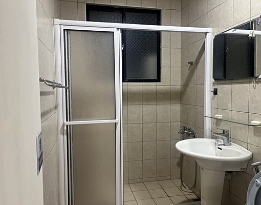 臨路透天!可住:可廠登,可當店面,機能方便! - Image 6